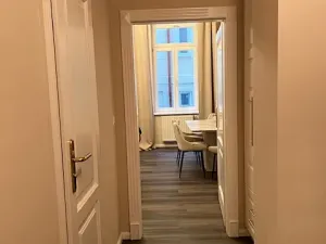 Prodej bytu 2+kk, Karlovy Vary, Zámecký vrch, 41 m2