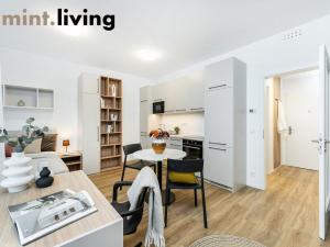 Pronájem bytu 1+kk, Praha - Vysočany, Odkolkova, 36 m2