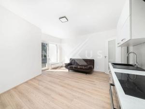 Pronájem bytu 1+kk, Praha - Štěrboholy, Pod areálem, 33 m2