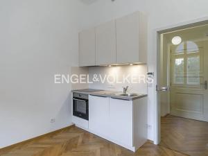 Pronájem bytu 1+kk, Praha - Žižkov, Seifertova, 32 m2