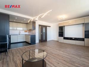 Prodej bytu 3+kk, Praha - Bohnice, Hlivická, 72 m2