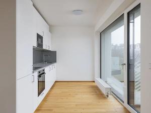 Pronájem bytu 2+kk, Praha - Smíchov, Podbělohorská, 57 m2