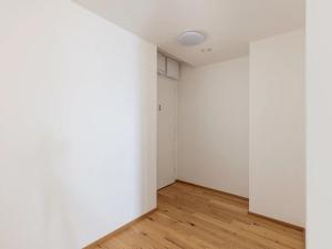 Pronájem bytu 2+kk, Praha - Smíchov, Podbělohorská, 57 m2