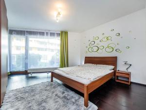 Prodej bytu 2+kk, Praha - Hlubočepy, Devonská, 66 m2