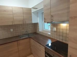 Prodej bytu 3+1, Neveklov, Táborská, 82 m2