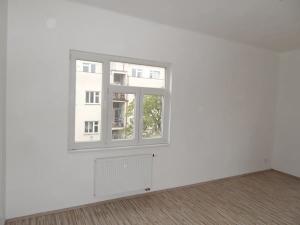 Pronájem bytu 2+kk, Praha - Žižkov, V domově, 55 m2