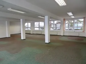 Pronájem kanceláře, Lišov, Hůrecká, 5000 m2