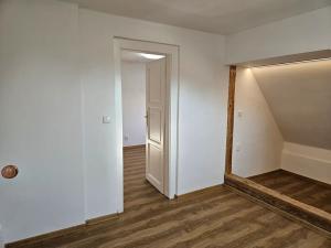 Pronájem bytu 2+1, Praha - Dejvice, Na pískách, 52 m2