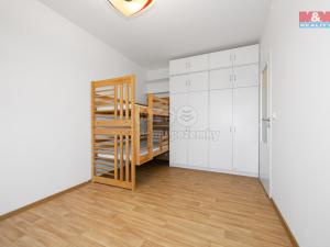 Pronájem bytu 3+1, Praha - Kobylisy, Štíbrova, 70 m2