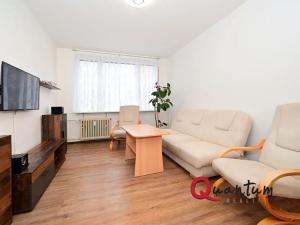 Pronájem bytu 2+kk, Praha - Strašnice, Pod strání, 41 m2