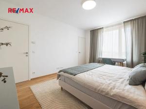 Prodej bytu 3+kk, Praha - Radlice, U Komína, 75 m2