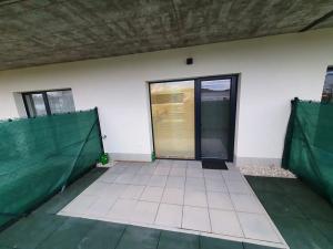 Pronájem bytu 1+kk, Beroun, U Židovského hřbitova, 30 m2