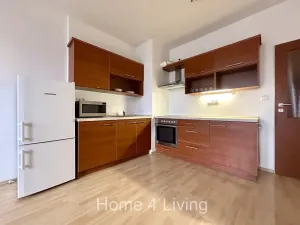 Pronájem bytu 1+kk, Brno, Zderadova, 33 m2