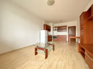 Pronájem bytu 1+kk, Brno, Zderadova, 33 m2