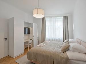 Prodej bytu 2+kk, Praha - Nové Město, Školská, 38 m2