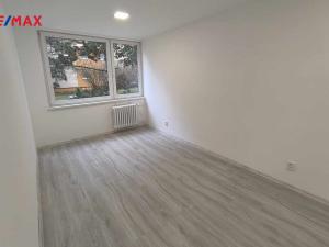 Prodej bytu 4+kk, Praha - Kobylisy, Pohnertova, 85 m2