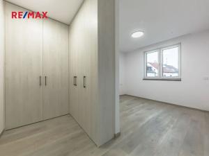 Pronájem bytu 3+kk, Kladno, Veleslavínova, 71 m2