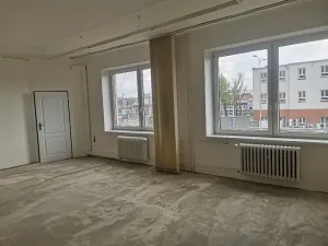 Pronájem obchodního prostoru, Pardubice, 40 m2