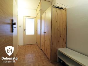 Pronájem bytu 2+kk, Praha - Horní Měcholupy, Milánská, 47 m2