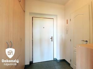 Pronájem bytu 2+kk, Praha - Suchdol, Holubí, 40 m2