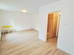 Pronájem bytu 1+kk, Prostějov, Šárka, 29 m2