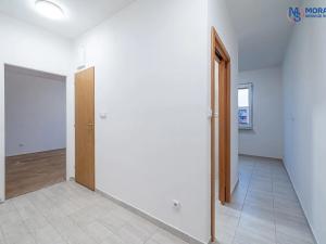 Prodej bytu 2+1, Hranice, Obránců míru, 60 m2