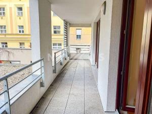 Pronájem bytu 2+kk, Praha - Košíře, Pod Kavalírkou, 70 m2