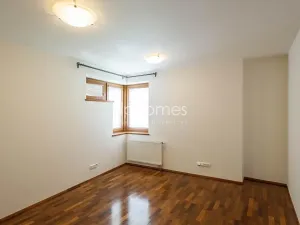 Pronájem vily, Praha - Nebušice, Spojová, 410 m2