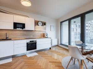 Pronájem bytu 2+kk, Praha - Karlín, Za Karlínským přístavem, 60 m2