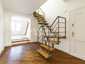 Pronájem bytu 3+kk, Praha - Nové Město, Odborů, 135 m2