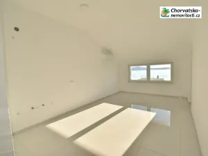 Prodej atypického bytu, Crikvenica, Chorvatsko, 112 m2