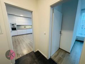 Pronájem bytu 2+kk, Praha - Strašnice, Třebohostická, 45 m2