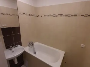 Pronájem bytu 2+kk, Praha - Bohnice, Toruňská, 37 m2