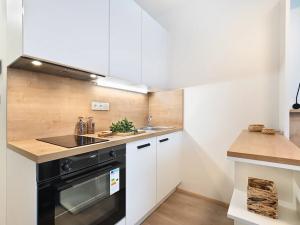 Pronájem bytu 1+kk, Praha - Smíchov, Mozartova, 20 m2