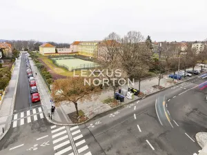 Pronájem bytu 2+1, Praha - Bubeneč, Zelená, 70 m2