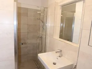 Pronájem bytu 1+kk, Praha - Karlín, U Mlýnského kanálu, 38 m2