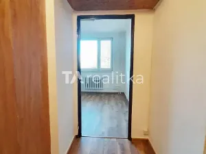 Pronájem bytu 2+kk, Karviná, Slovenská, 37 m2