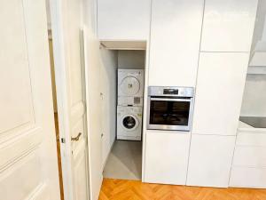 Pronájem bytu 3+1, Praha - Vinohrady, Balbínova, 95 m2