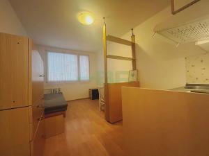 Pronájem bytu 1+kk, Praha - Strašnice, Srbínská, 25 m2