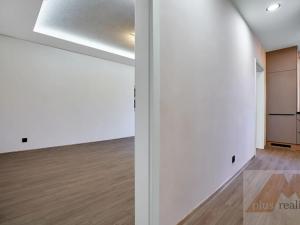 Prodej bytu 2+1, Karlovy Vary, Konečná, 62 m2