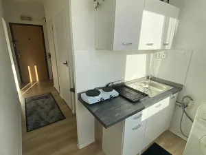 Pronájem bytu 1+1, Praha - Hostivař, Chudenická, 30 m2