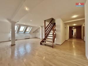 Prodej bytu 5+1, Opava - Předměstí, Komenského, 180 m2