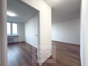 Pronájem bytu 2+kk, Praha - Kobylisy, Kyselova, 43 m2