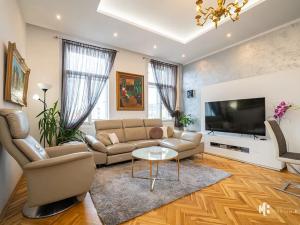 Prodej bytu 4+kk, Praha - Karlín, U nádražní lávky, 112 m2