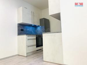 Prodej bytu 1+kk, Loděnice - Jánská, 29 m2