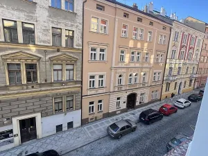 Pronájem bytu 1+kk, Praha - Vinohrady, Varšavská, 28 m2