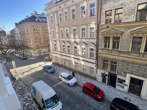 Pronájem bytu 1+kk, Praha - Vinohrady, Varšavská, 28 m2