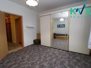 Pronájem bytu 2+kk, Karlovy Vary, Kryzánkova, 55 m2