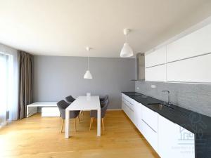 Pronájem bytu 2+kk, Praha - Vršovice, Archangelská, 54 m2