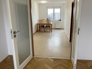 Pronájem bytu 4+kk, Praha - Záběhlice, Bělčická, 80 m2